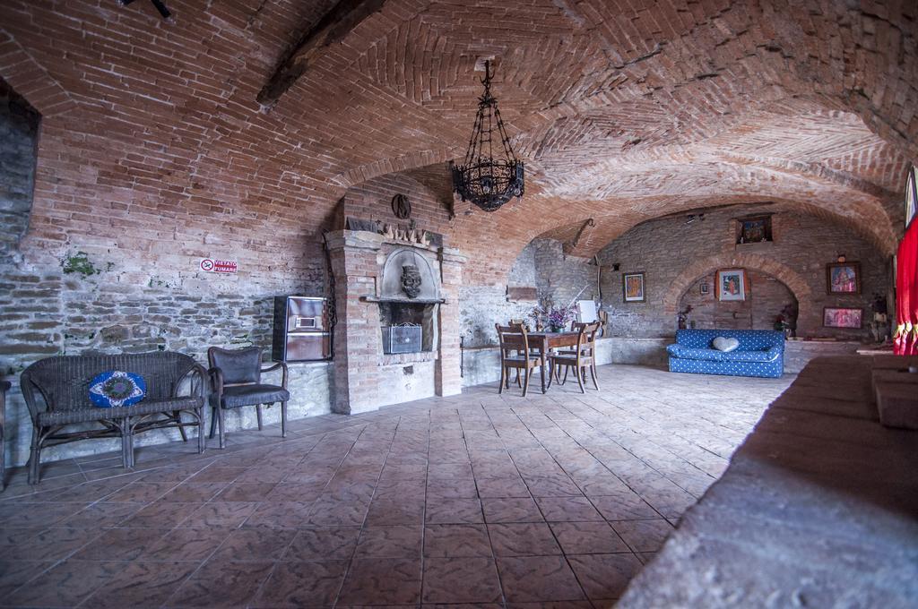B&B I Colori Dell'Arcobaleno Belvedere Langhe Buitenkant foto