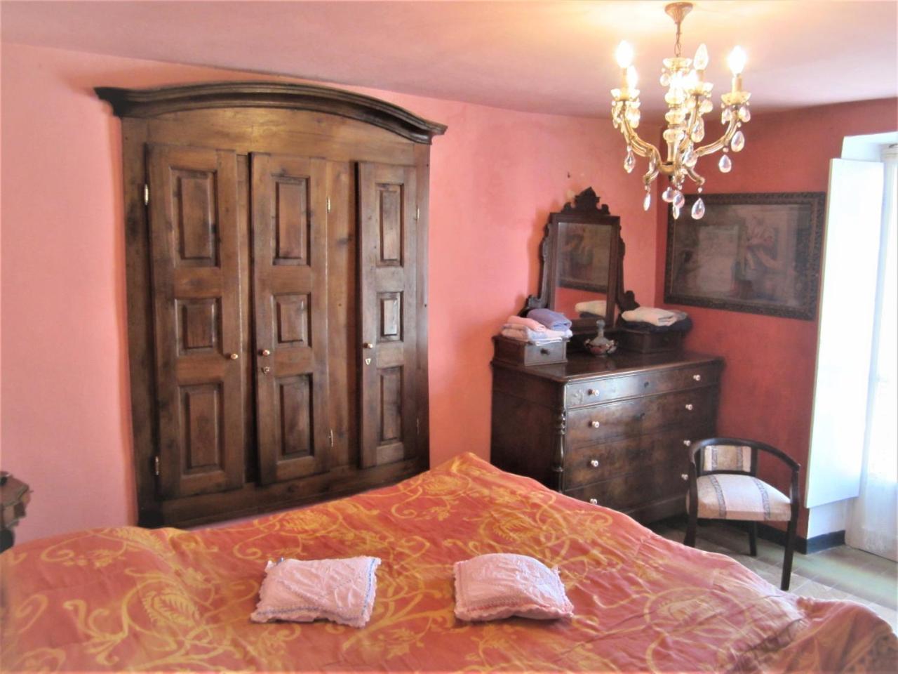 B&B I Colori Dell'Arcobaleno Belvedere Langhe Buitenkant foto
